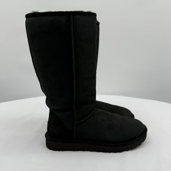 UGG Australia Classic Tall II Black Suede Sheepskin Winter Boots W Size 8 EUC - Picture 1 of 13